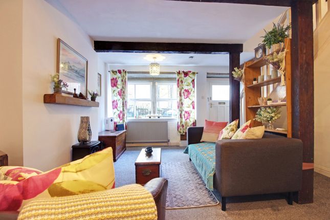 Cobblers Cottage, 14 High Street, Halifax photo 4