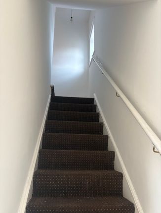 10, Simpson Place, Mexborough photo 4