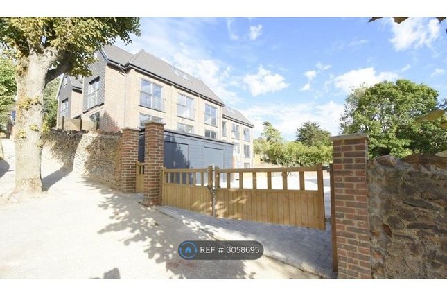 Flat, Grandeur Heights Higher Drive, Purley photo 2