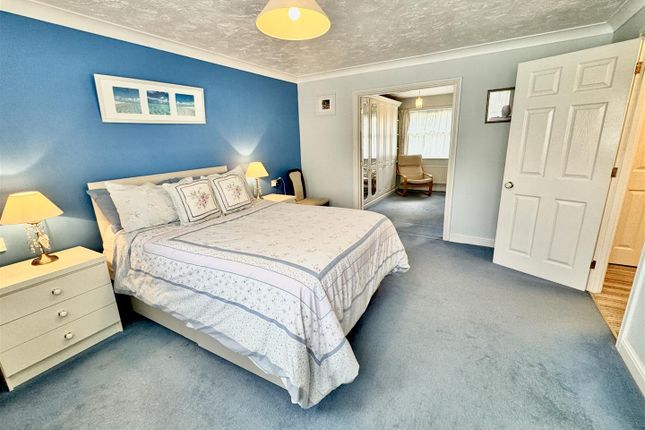 9, Beaumaris Gardens, Southampton photo 3