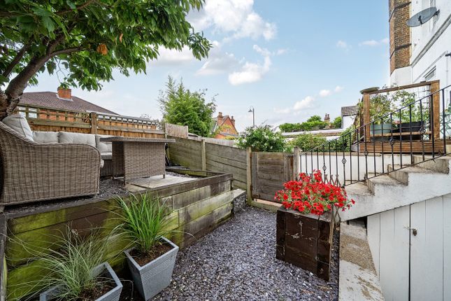 Flat 4, 57-59, Central Hill, London photo 4