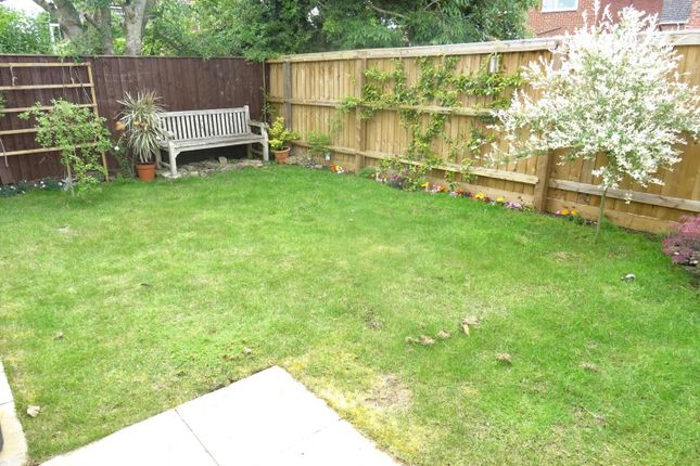 28, Cricketers Close, Swindon photo 2