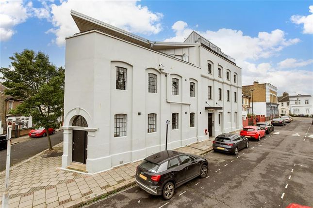 Thumbnail Flat for sale in London Road, London