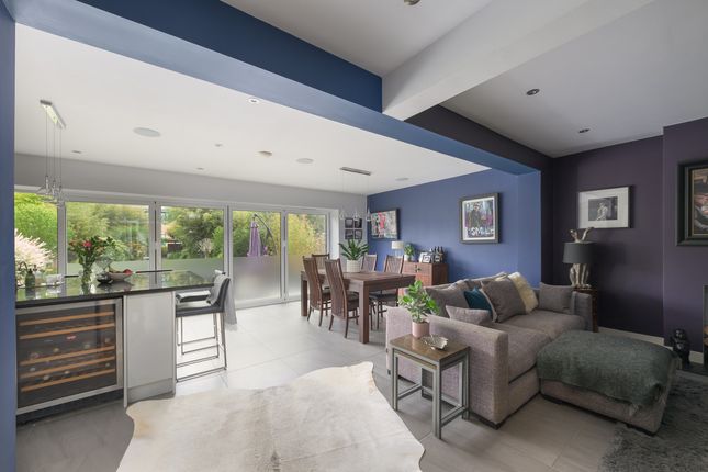 31, Dedmere Road, Marlow photo 2