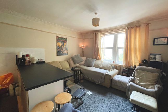5, 28, Enys Road, Eastbourne photo 3