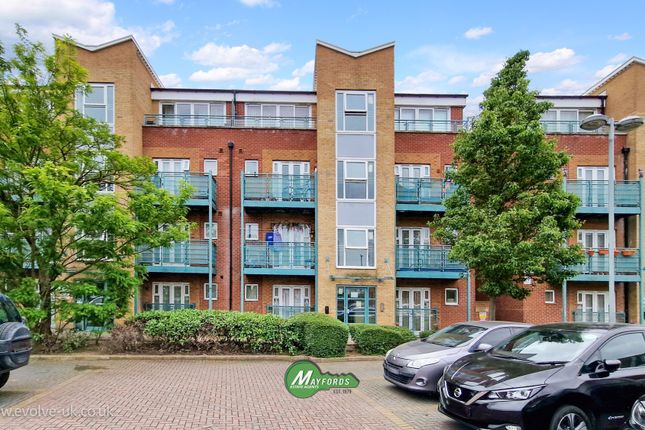 Flat for sale in Eldridge Court, St. Mark's Place, Dagenham, Dagenham