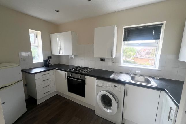 102, BRISTOL photo 2