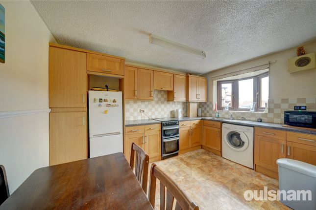 19, Kingfisher Court, Birmingham photo 4