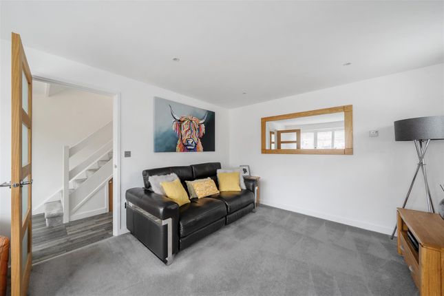 33, Benning Way, Wokingham photo 3
