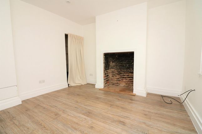 Terraced house to rent in Three Kings Yard, Sandwich