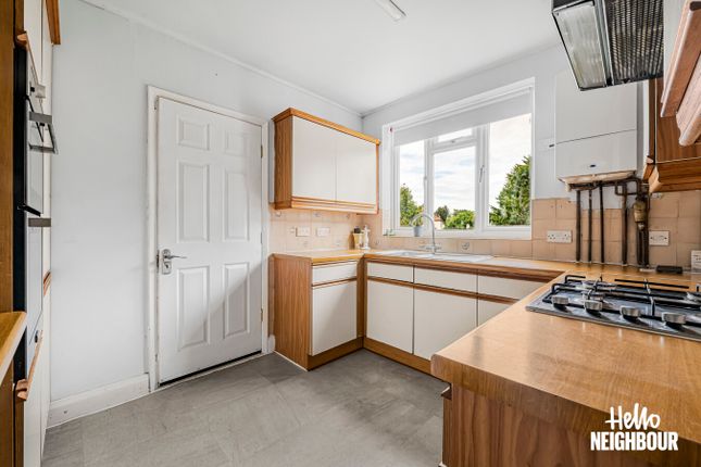 15, Hallowell Avenue, Croydon photo 4