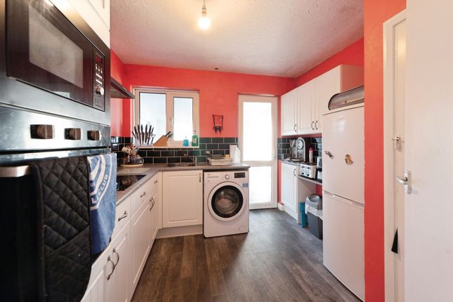 18, Romsey Road, Waterlooville photo 2