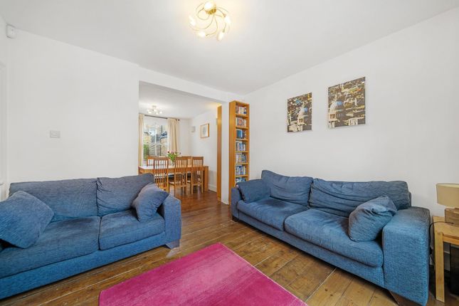 End terrace house for sale in Wingmore Road, London