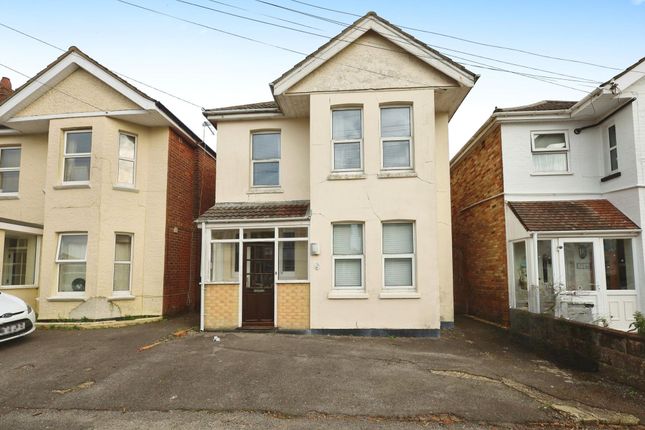 21 Bingham Road, Bournemouth photo 2