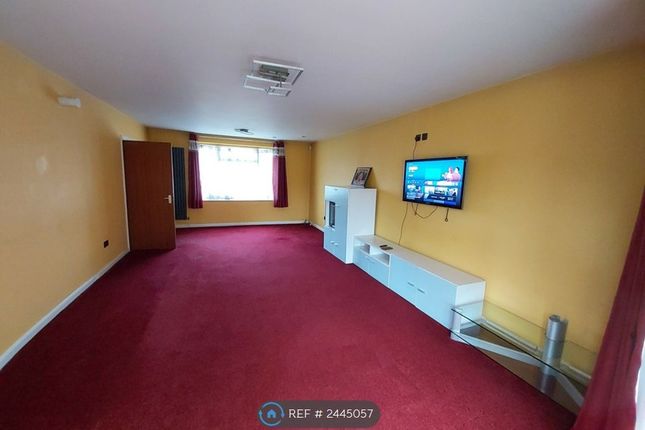 Thumbnail Detached house to rent in Craigmore Avenue, Bletchley, Milton Keynes