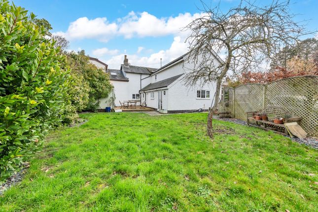 64 Orchard Road, Royston photo 4