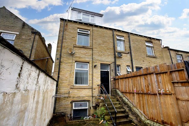 Terraced house for sale in New Cross Street, Bradford