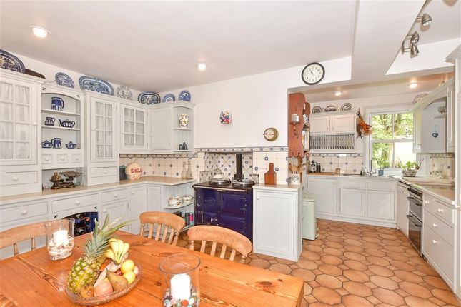 Kitchen/ Breakfast Room