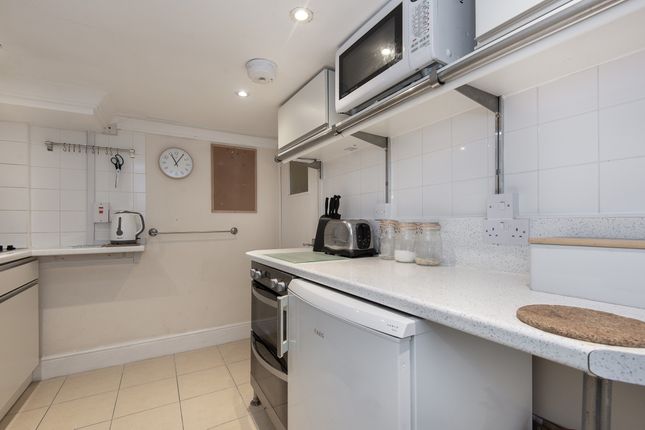 Basement Flat, 97A, Mayford Road, London photo 4