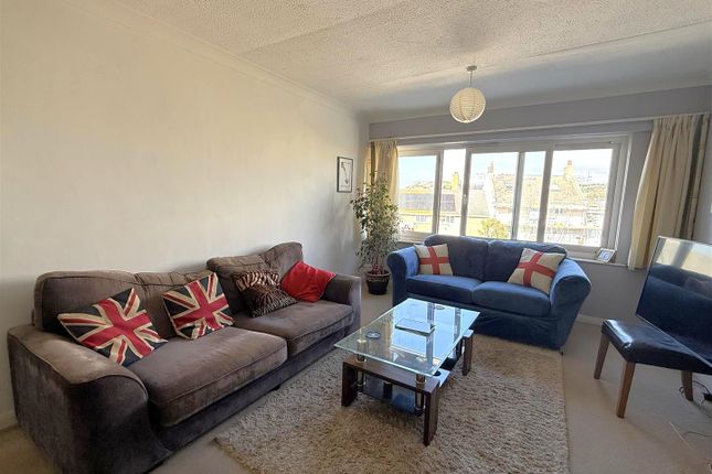 Flat 21, Chesil House, Station Road, Bridport photo 2