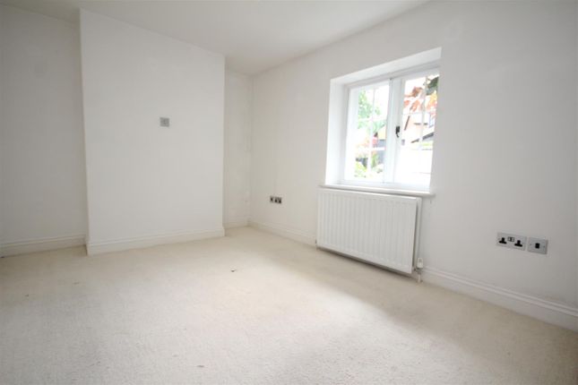 1, 2, High Street, Guildford photo 5