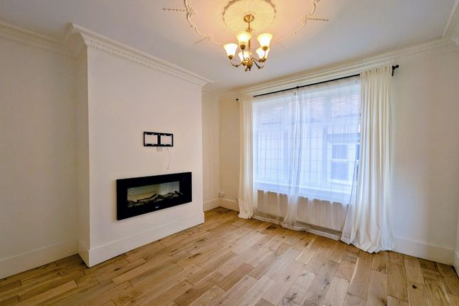 13 St. Peters Avenue, South Shields photo 2