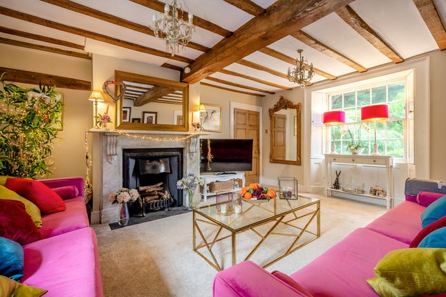 Pinewell House, 2, Woodford Road, Daventry photo 3