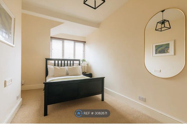 Top Floor Flat, Clifton, Bristol photo 4