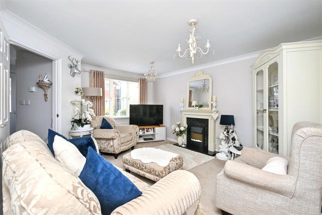 18, St. Lawrence Place, Eastbourne photo 2