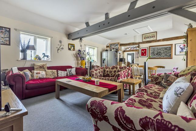 4 Monkwood Court,, Petersfield Road, Alresford photo 2