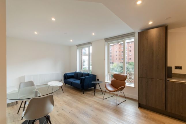 Apartment 108 The Colmore, Snow Hill Wharf, Birmingham photo 3