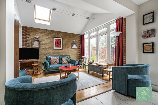 196 Winchmore Hill Road, Winchmore Hill, London photo 4