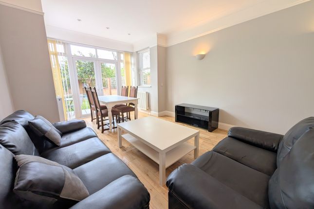 129a Palmerston Road, Wood Green photo 4