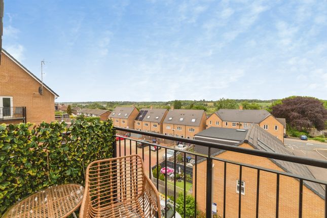 10, Arnold Close, Hertford photo 3