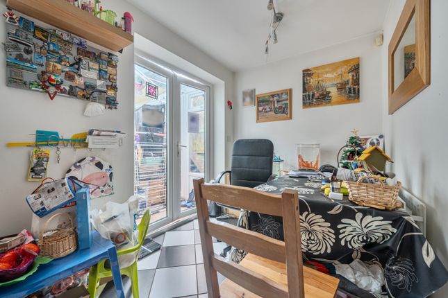 19, Blaisedell View, Somerset photo 4