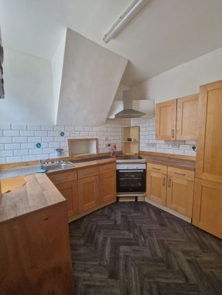 Flat to rent in Caledon Road, London