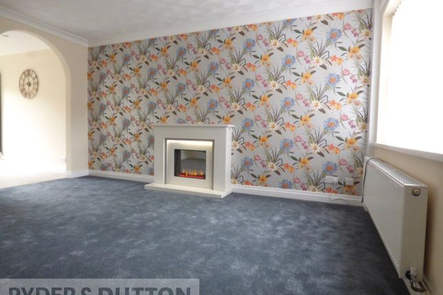 10, Lee Brook Close, Rossendale photo 2