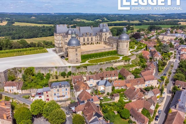 Thumbnail Villa for sale in Hautefort, Dordogne, Nouvelle-Aquitaine