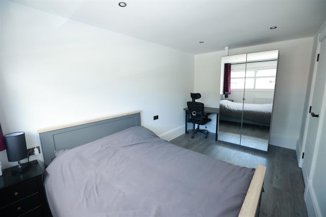28, Taw Close, Birmingham photo 5