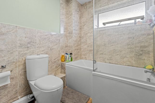 21 Glynde Close, Newhaven photo 3