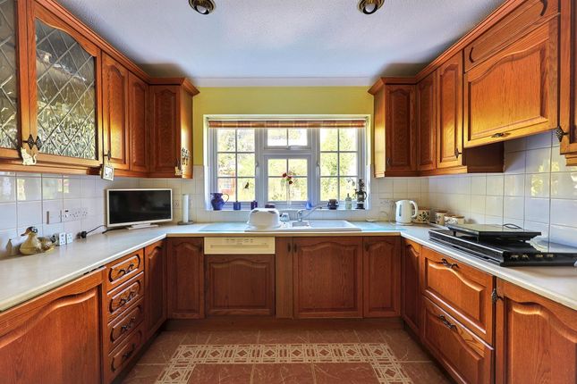 12 Stow Park Circle, Newport photo 5