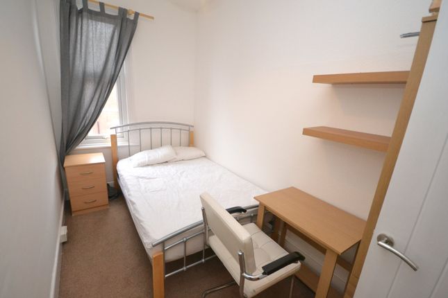 Room to rent in Room 4, Stanley Street, Derby