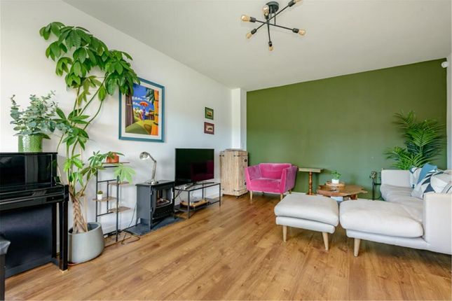 63, Tweedsmuir Drive, Edinburgh photo 2