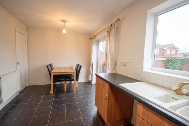 24, Thornhill Drive, Alfreton photo 4