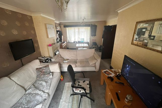 38, Cunningham Road, Norwich photo 5
