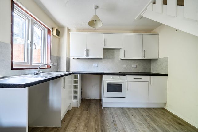 4, Cornfield Road, Devizes photo 4