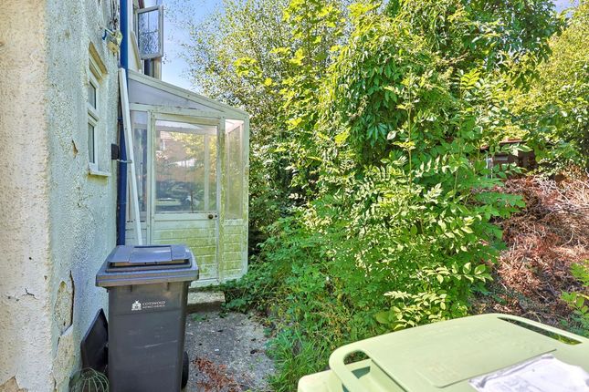 Colnside Cottage, Gloucester Road, Cheltenham photo 4