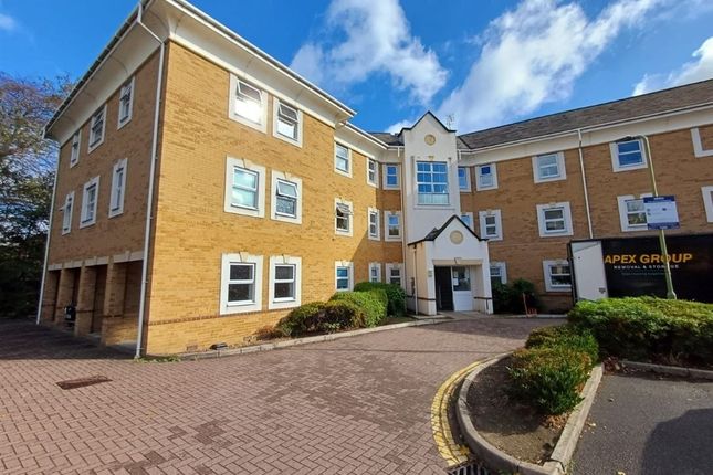 2-bed flat on International Way, SUNBURY-ON-THAMES, £228,000