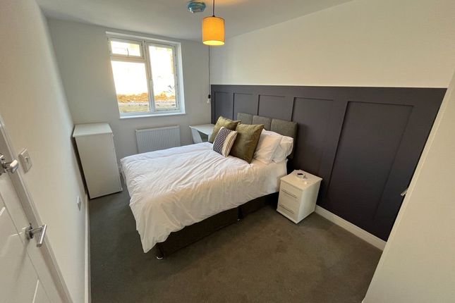 4,Room 6, Chalkridge Road, Portsmouth photo 5