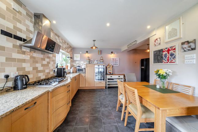 27, Mount Park Avenue, South Croydon photo 4